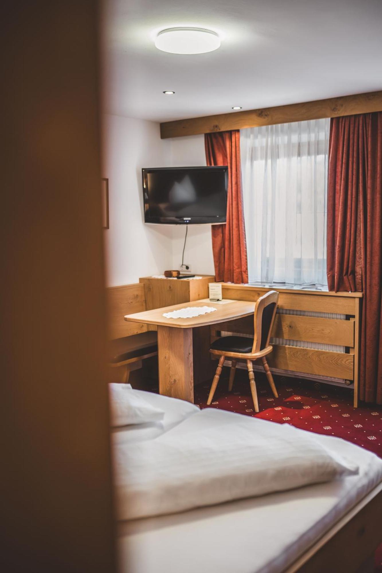 Pension Sonnenheim Schonberg im Stubaital Luaran gambar