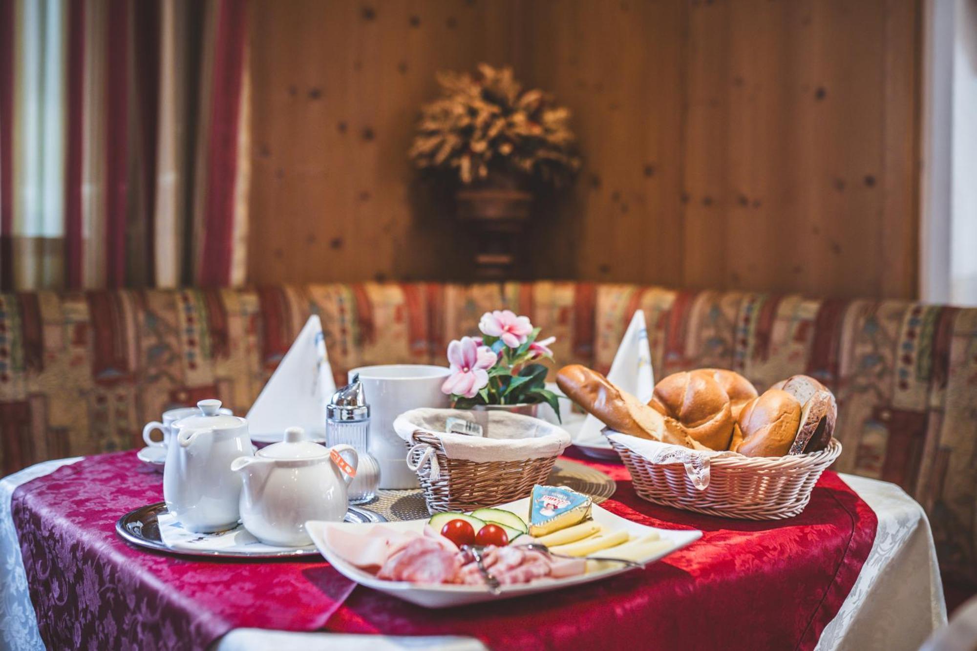 Pension Sonnenheim Schonberg im Stubaital Luaran gambar