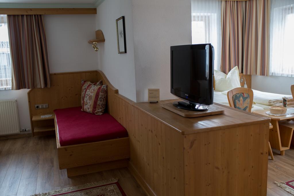 Pension Sonnenheim Schonberg im Stubaital Luaran gambar