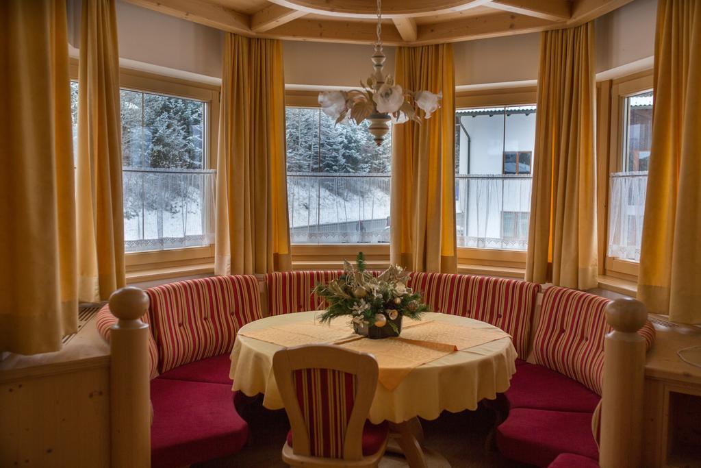Pension Sonnenheim Schonberg im Stubaital Luaran gambar